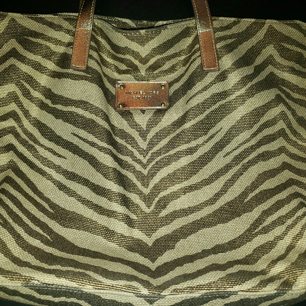 Michael Kors purse